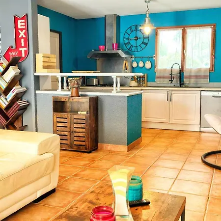 Villa Maison 120m2 Avec Piscine Et Jardin Ideal Familles Et Professionnels Campsas