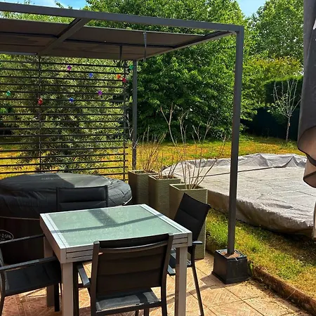 Villa Maison 120m2 Avec Piscine Et Jardin Ideal Familles Et Professionnels