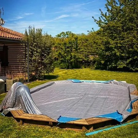 Maison 120m2 Avec Piscine Et Jardin Ideal Familles Et Professionnels Villa